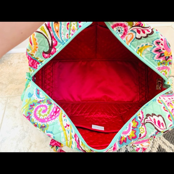 Vera Bradley duffle bag - Picture 3 of 4